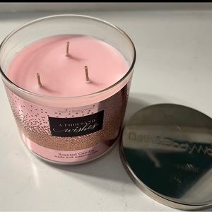 Bath and body works a thousand wishes candle